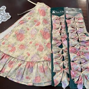 Christmas tree skirt and matching bows